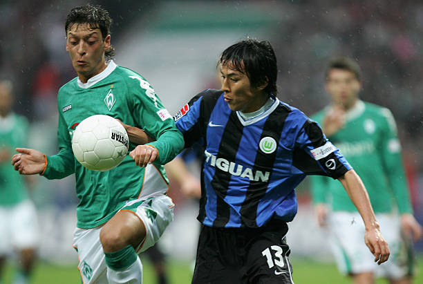 法尔克：斯洛特月和弗林蓬多次通电话；红军优先买前锋&后卫.